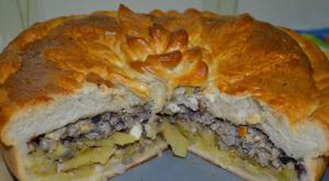Pie with potatoes - a holiday every day without special expenses Pie with potatoes in the oven step-by-step recipe