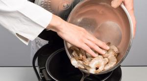 Ako správne variť mrazené krevety?