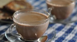 Чим гарячий шоколад відрізняється від какао?